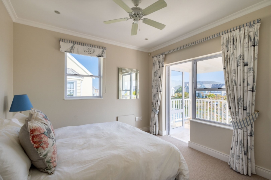 5 Bedroom Property for Sale in Thesen Islands Western Cape